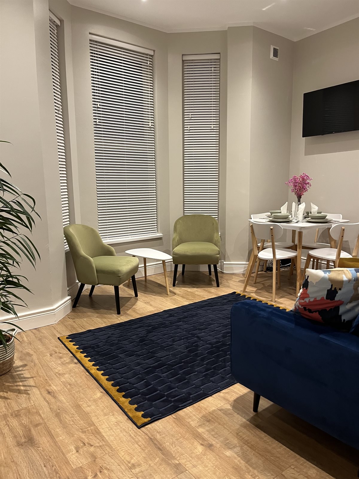Fitzroy Avenue Townhouse, Belfast – view 1